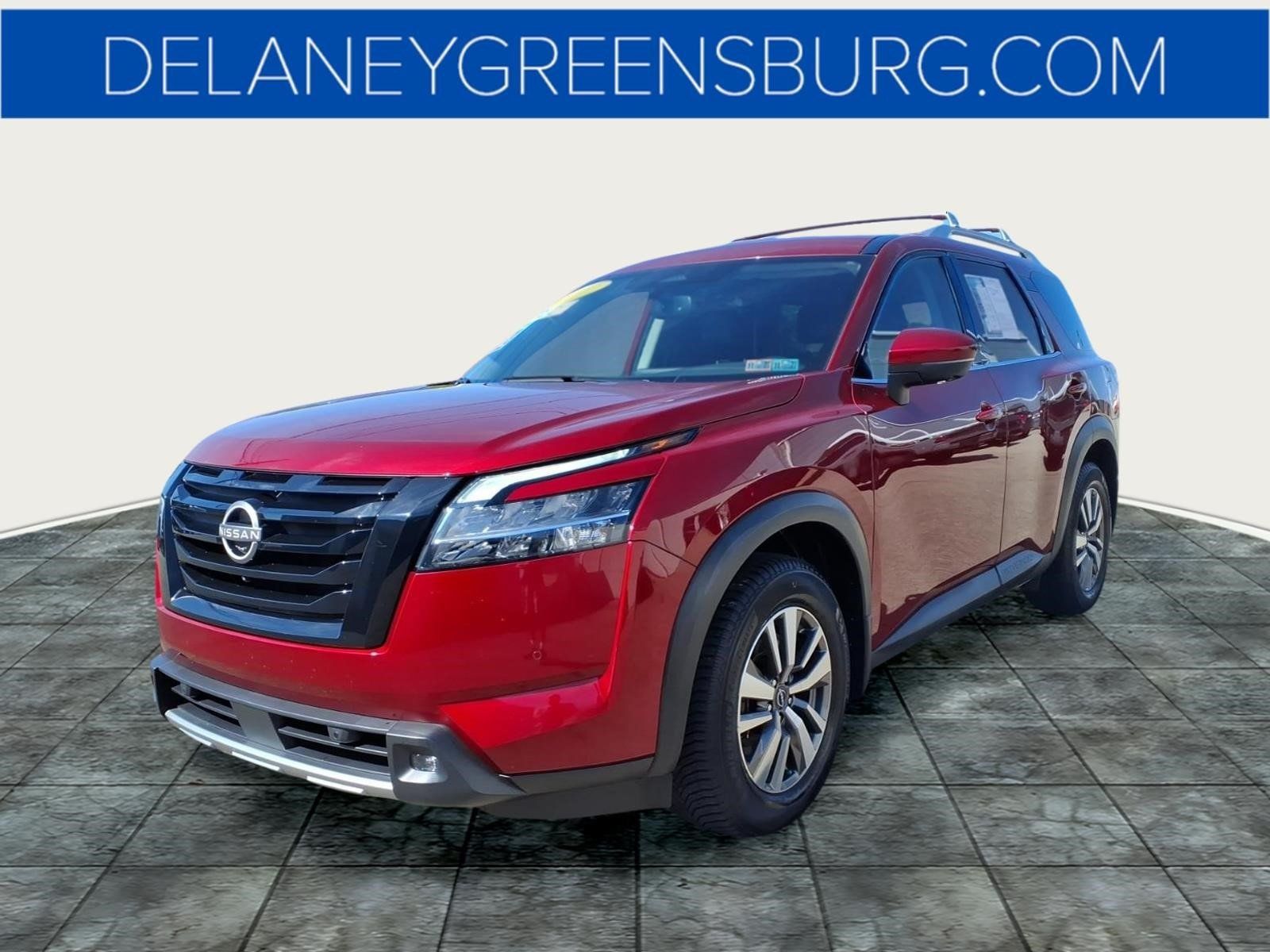 Used 2022 Nissan Pathfinder SL w/ SL Black Package AWD/4WD image 7
