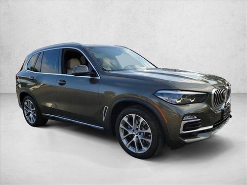 Used 2021 BMW X5 sDrive40i w/ Convenience Package RWD image 3