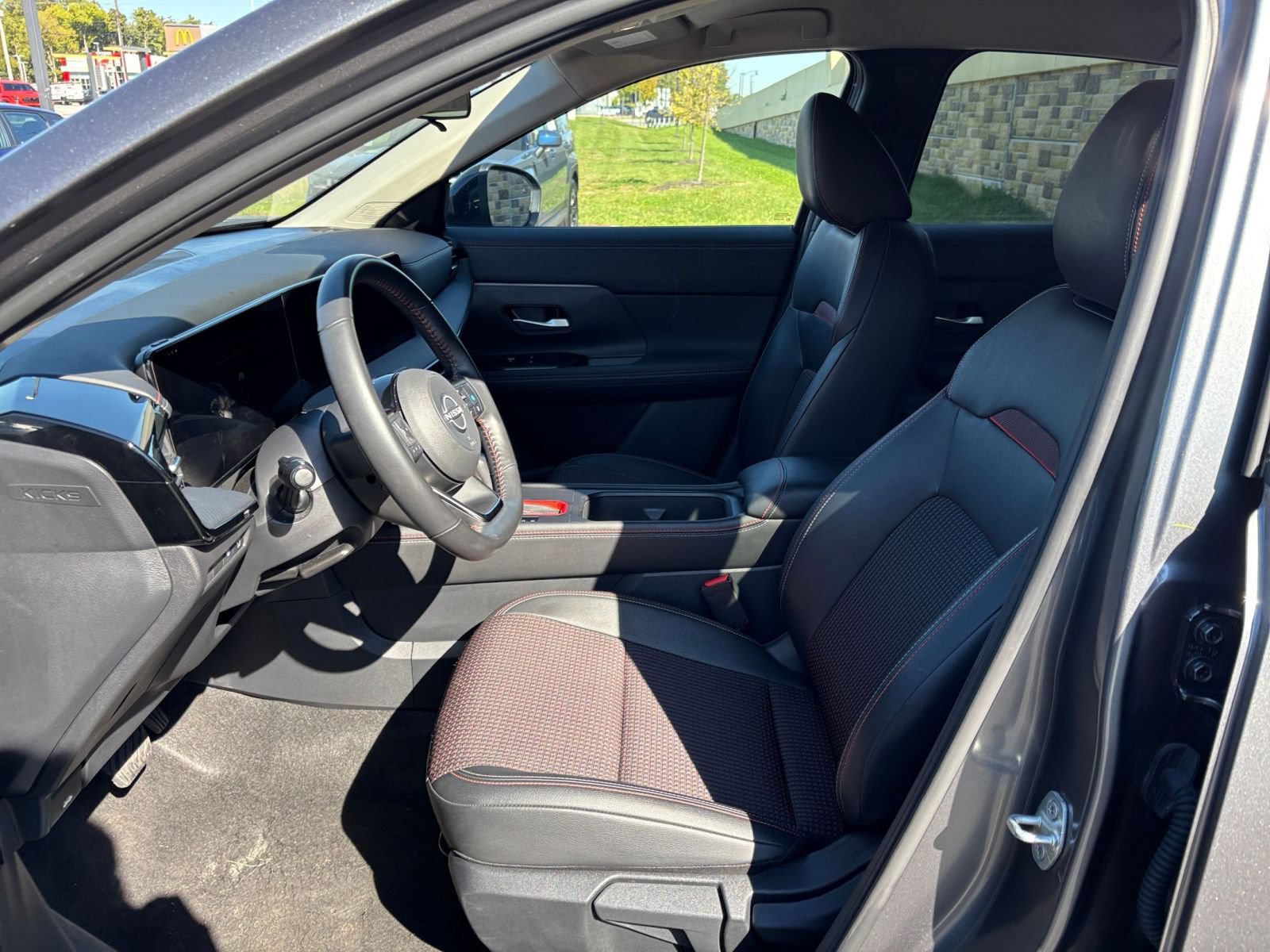 Used 2026 Nissan Kicks SR FWD image 25