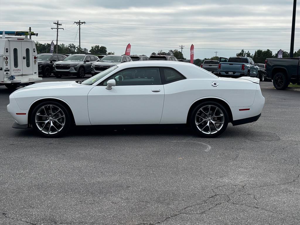 Used 2022 Dodge Challenger GT RWD image 6