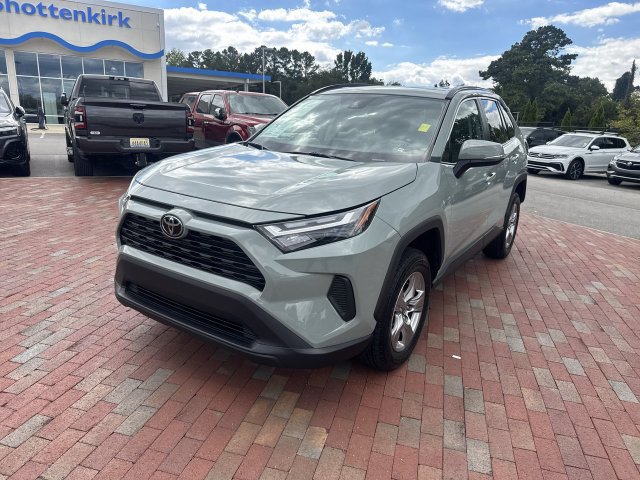 Used 2023 Toyota RAV4 XLE w/ Convenience Package FWD image 32