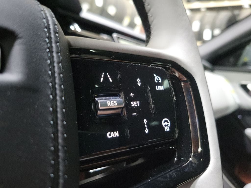 New 2026 Land Rover Range Rover Velar S AWD/4WD image 16