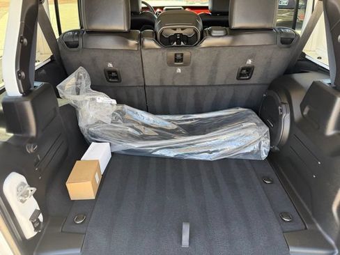 Certified 2021 Jeep Wrangler Unlimited Rubicon AWD/4WD image 7