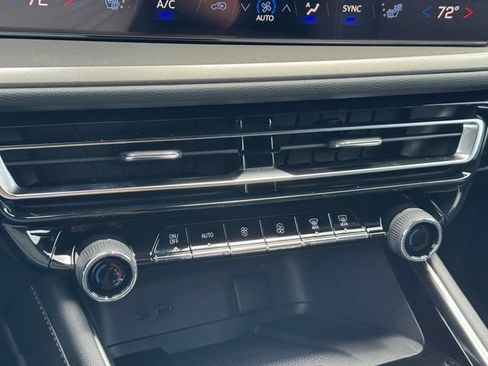 New 2026 Chevrolet Traverse LT FWD image 16