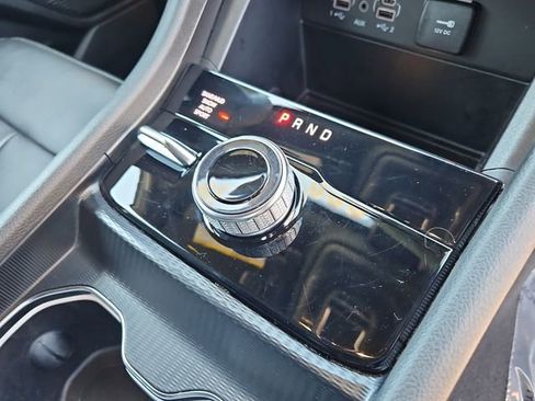 Used 2025 Jeep Grand Cherokee Limited image 21