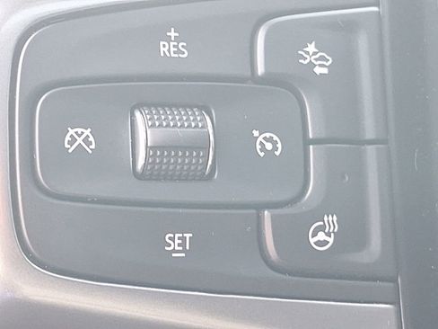 Used 2025 Chevrolet Silverado 1500 LTZ w/ LTZ Premium Package image 39