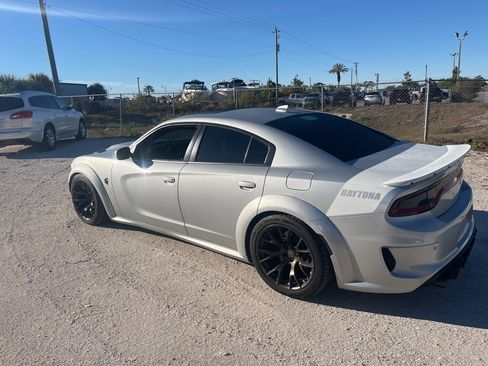 Used 2020 Dodge Charger SRT Hellcat w/ Harman/Kardon Audio Group image 3