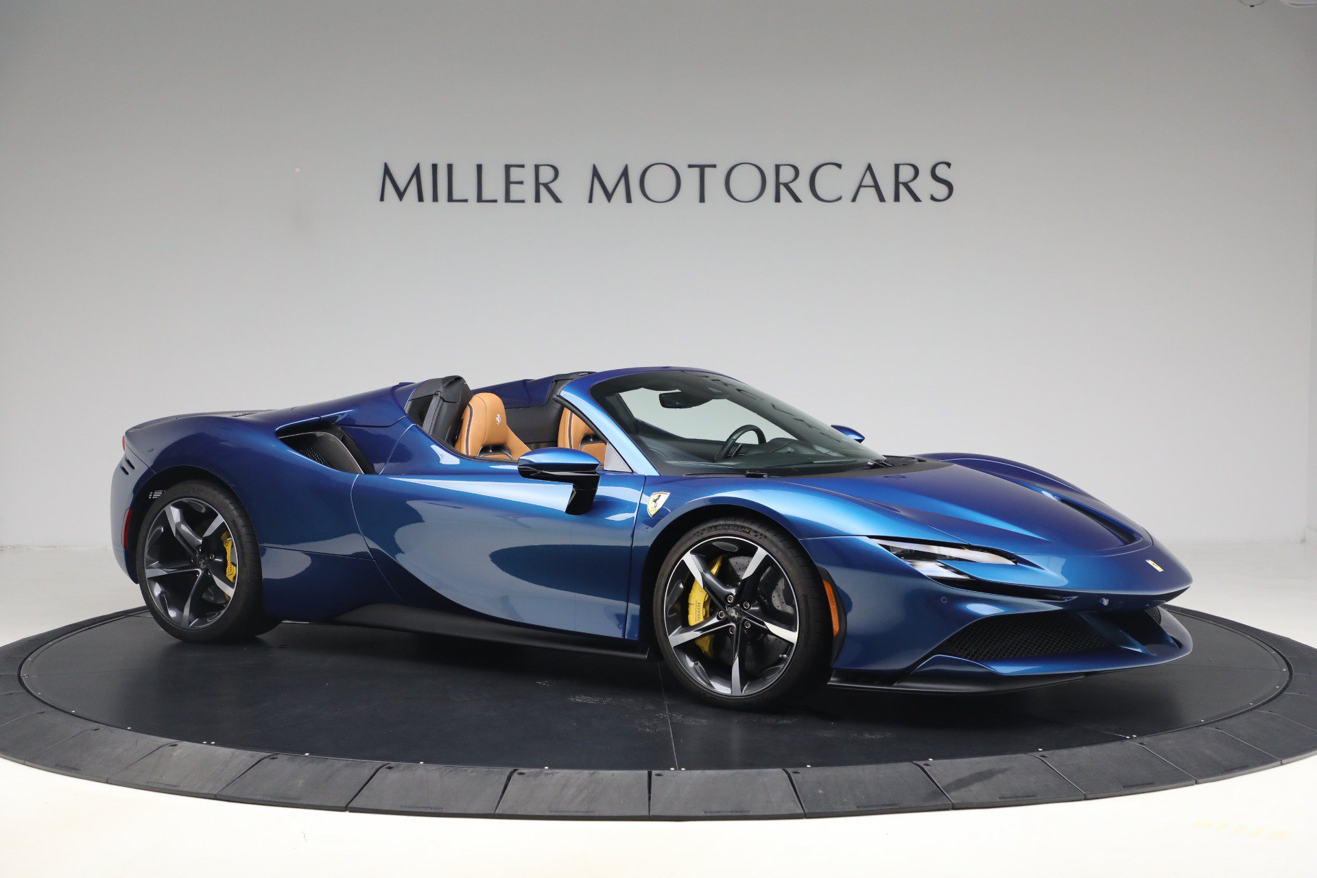 Used 2024 Ferrari SF90 Spider AWD/4WD image 10