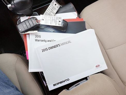 Used 2015 Kia Sorento LX image 27