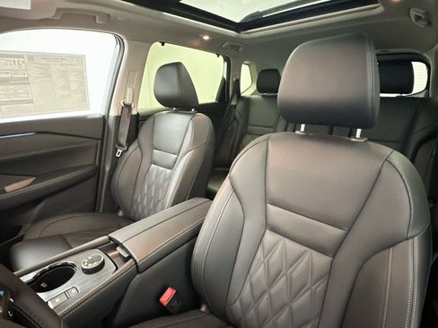 New 2026 Nissan Rogue Platinum w/ Platinum Premium Package image 9