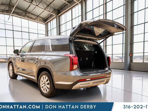 Used 2024 Hyundai Palisade SEL FWD image 33