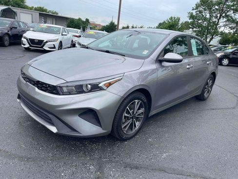 Used 2024 Kia Forte LXS FWD image 2