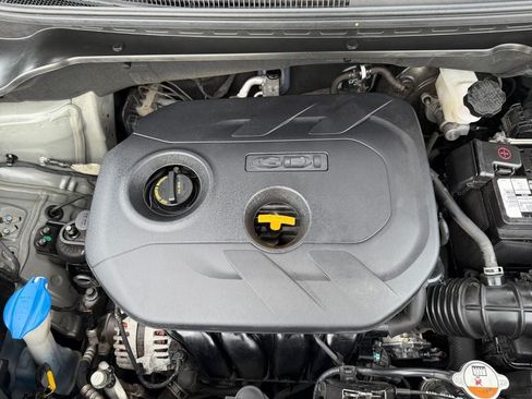 Used 2018 Kia Soul + FWD image 30