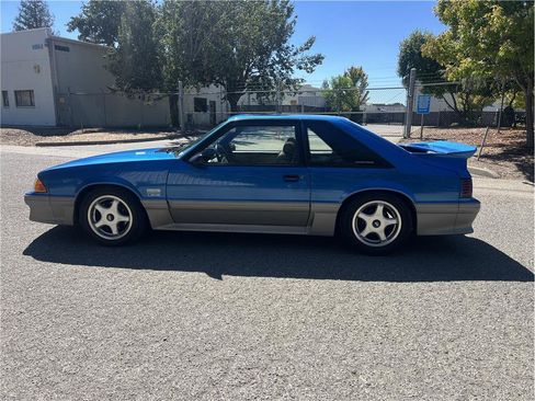 Used 1993 Ford Mustang GT RWD image 6