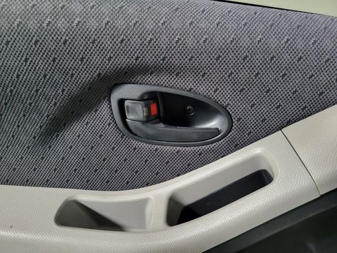 Used 2009 Toyota Yaris 4-Door Hatchback image 30