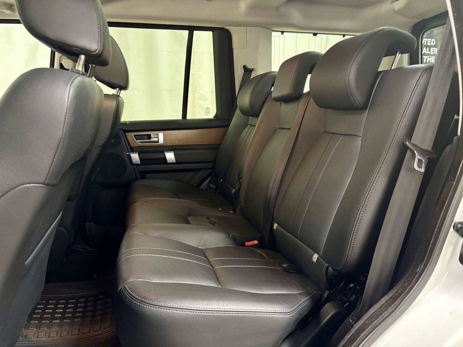 Used 2016 Land Rover LR4 AWD/4WD image 21