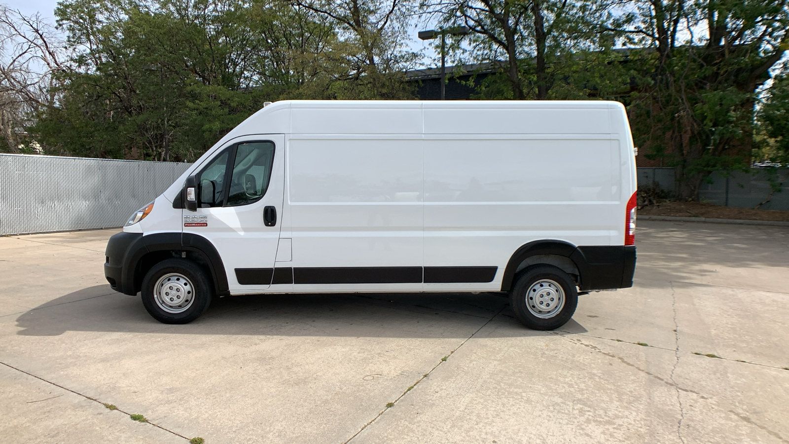 Used 2022 RAM ProMaster 2500 FWD image 2