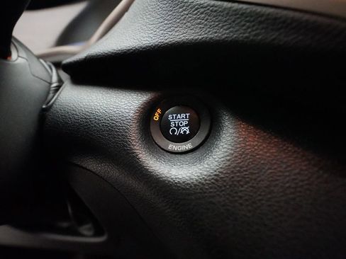 Used 2016 Jeep Cherokee Limited image 30