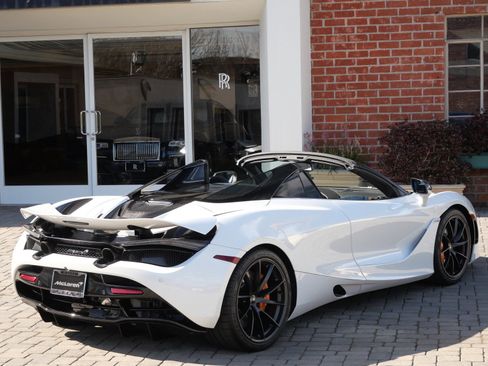 Used 2023 McLaren 720S Performance image 4