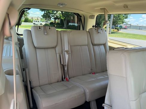 Used 2015 Lincoln Navigator L 4WD w/ Equipment Group 101A Reserve image 43
