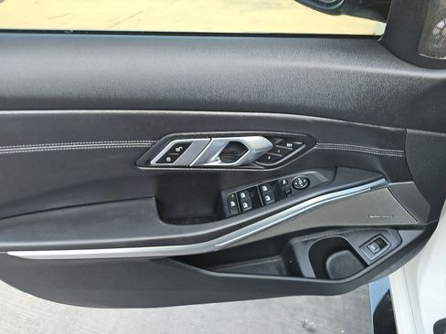 Used 2022 BMW M3 Competition w/ M Carbon Exterior Package image 7