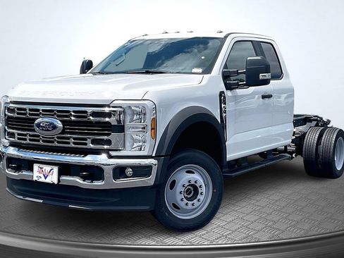 New 2026 Ford F450 XL w/ XL Chrome Package AWD/4WD image 2