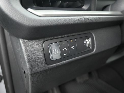 New 2026 Chevrolet Traverse LT FWD image 28