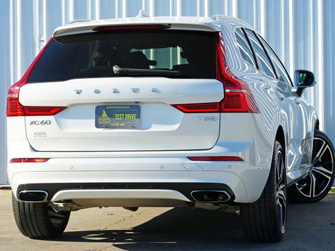 Used 2019 Volvo XC60 T5 R-Design w/ Protection Package image 3