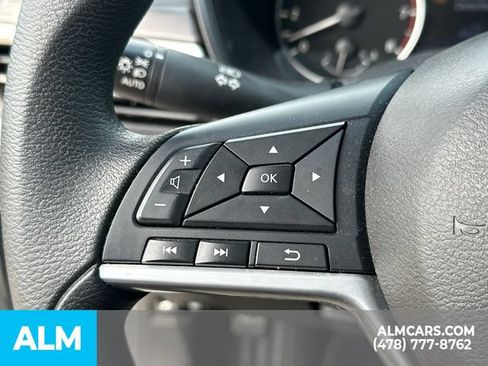 Used 2025 Nissan Altima 2.5 SV FWD image 29