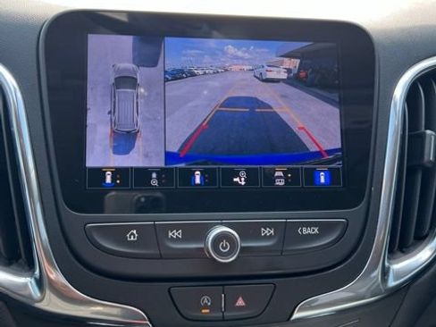 Used 2024 Chevrolet Equinox LT FWD image 5