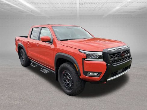 Certified 2025 Nissan Frontier PRO-4X AWD/4WD image 9