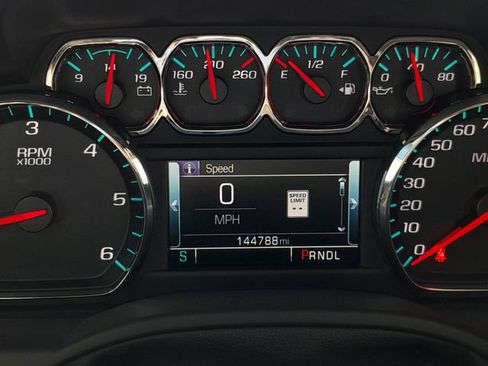 Used 2018 GMC Yukon SLT w/ Open Road Package AWD/4WD image 12
