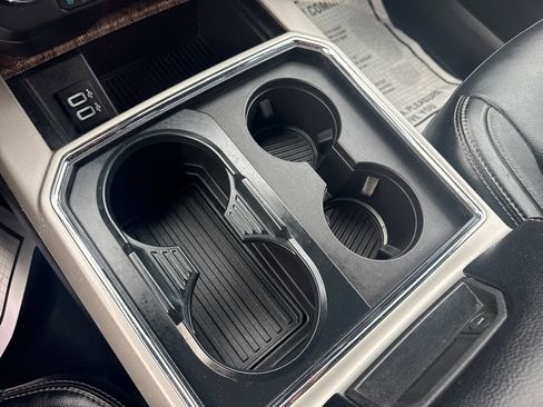 Used 2019 Ford F250 Lariat w/ Lariat Ultimate Package image 39