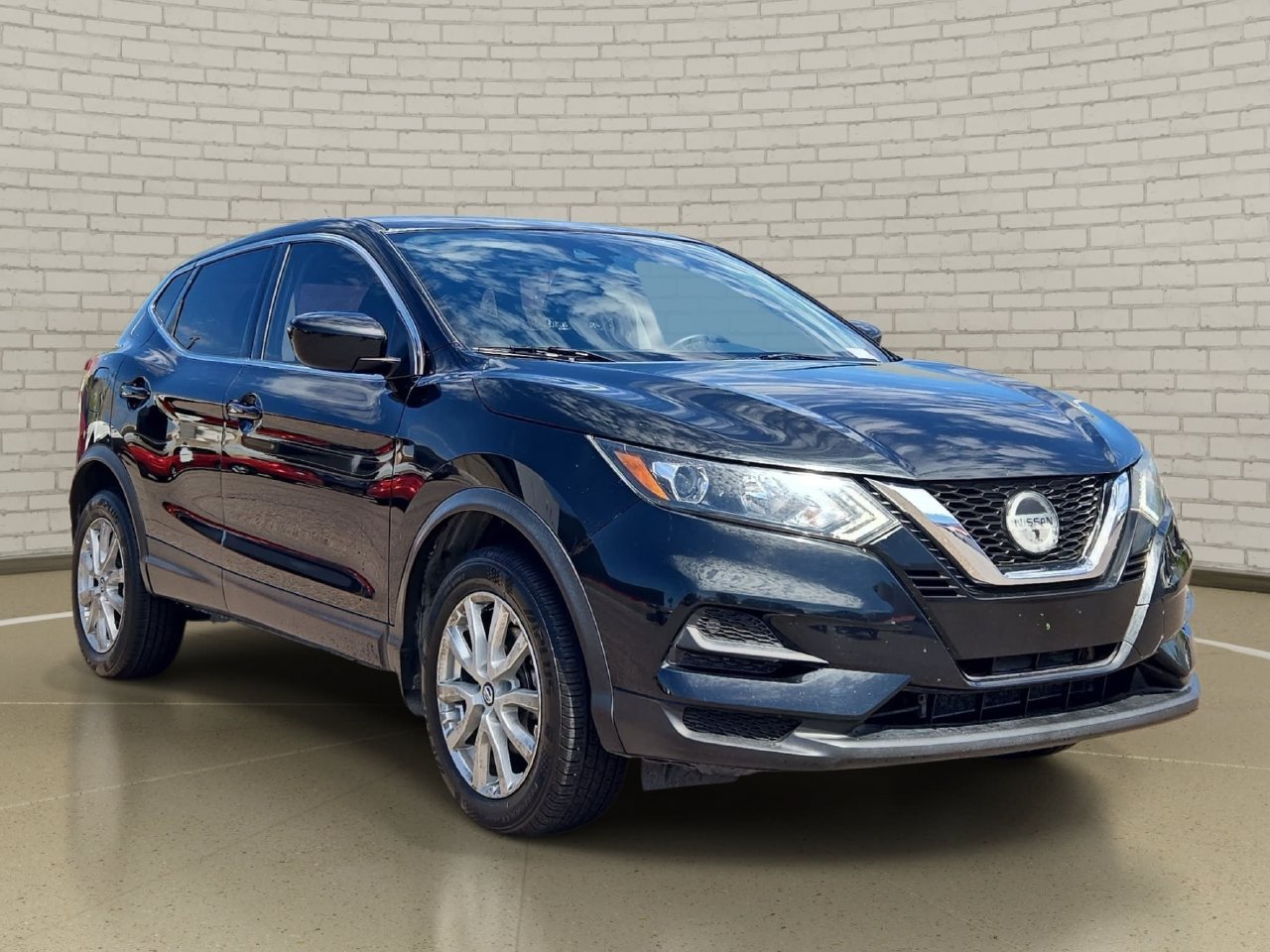 Used 2021 Nissan Rogue Sport S FWD image 4
