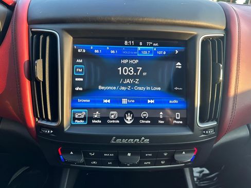 Used 2017 Maserati Levante w/ Sport Package image 20