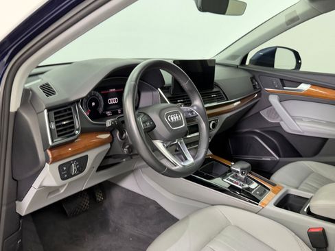 Used 2022 Audi Q5 2.0T Premium Plus w/ Premium Plus Package image 4