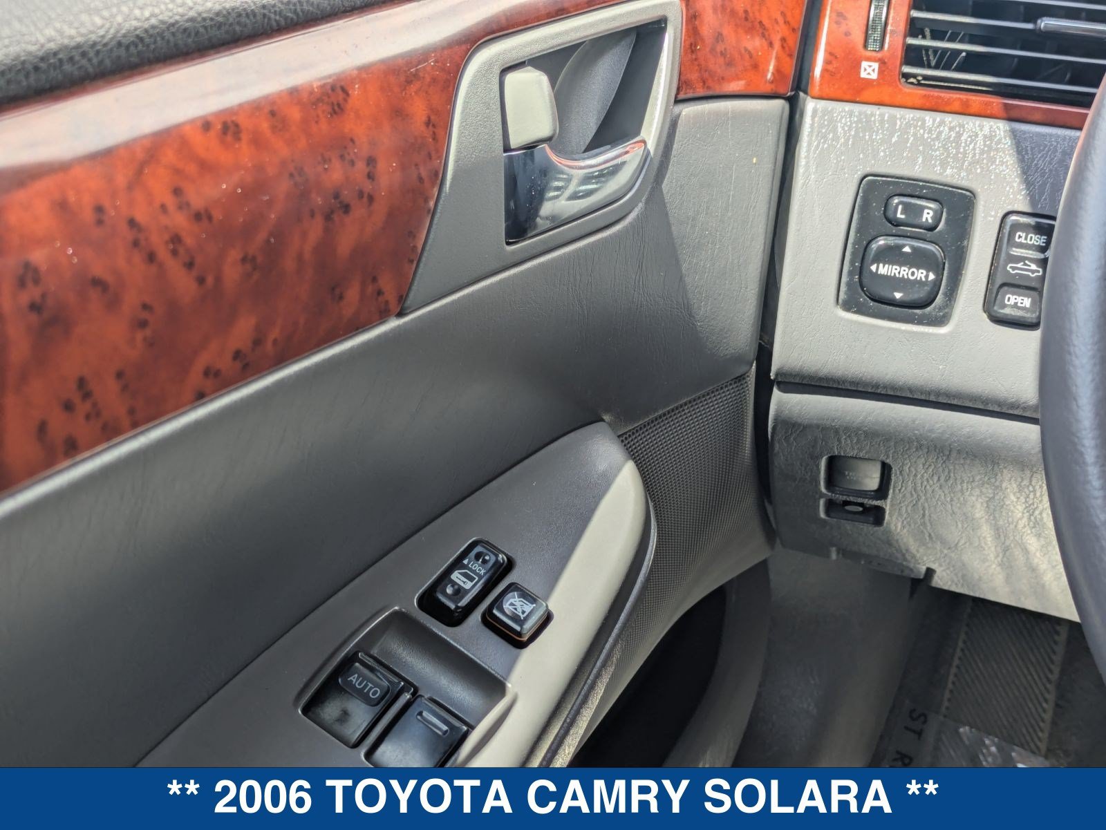 Used 2006 Toyota Solara SLE FWD image 20