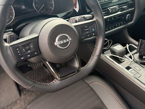 Used 2025 Nissan Pathfinder Rock Creek image 3