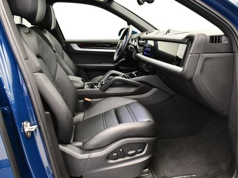 Used 2024 Porsche Cayenne S image 51