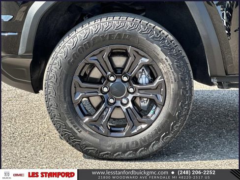 Certified 2024 GMC Canyon Elevation w/ Elevation Premium Package AWD/4WD image 10