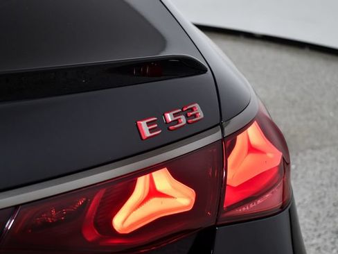 Certified 2025 Mercedes-Benz E 53 AMG e 4MATIC Sedan image 17