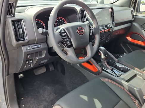 New 2025 Nissan Frontier PRO-4X AWD/4WD image 11