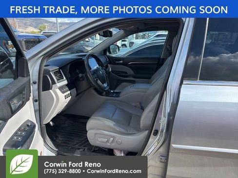Used 2015 Toyota Highlander Limited Platinum image 6