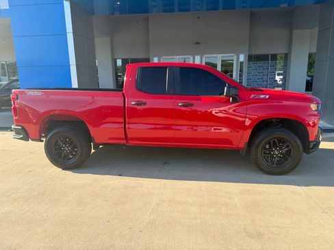 Used 2020 Chevrolet Silverado 1500 Custom Trail Boss w/ Custom Convenience Package AWD/4WD image 7