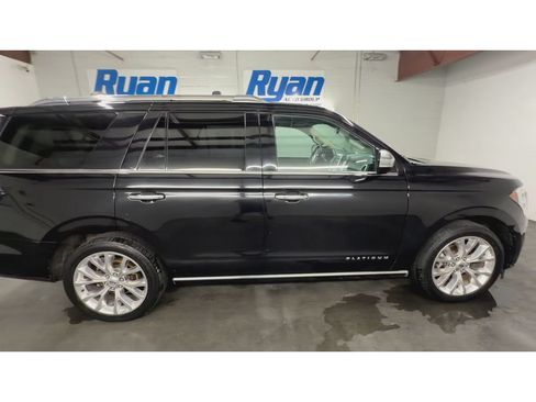 Used 2019 Ford Expedition Platinum RWD image 9