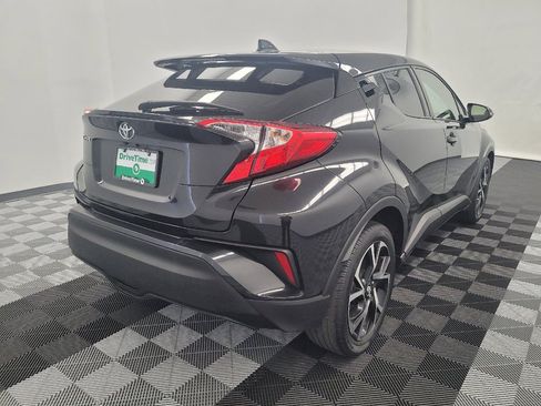 Used 2019 Toyota C-HR XLE FWD image 9