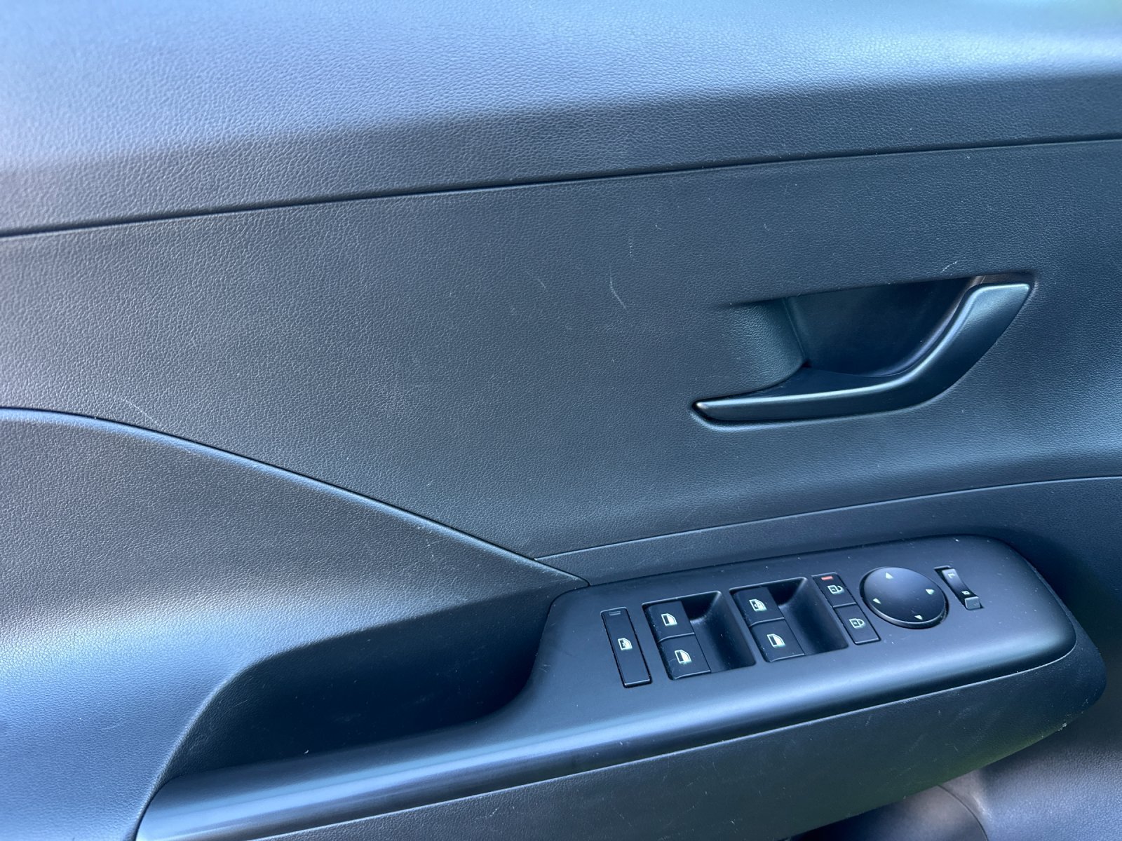Used 2025 Hyundai Kona SEL FWD image 10