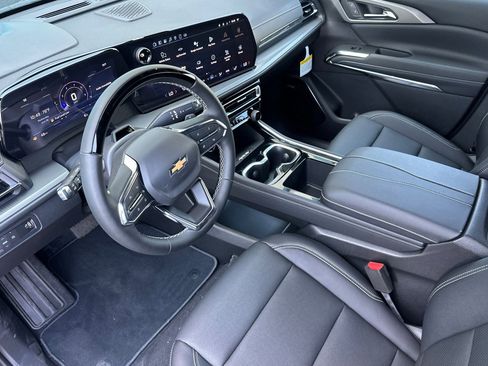 New 2025 Chevrolet Traverse LT w/ Enhanced Driving Package image 10