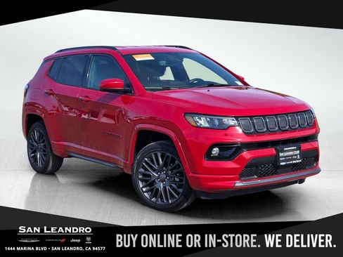 Certified 2022 Jeep Compass Limited image 1