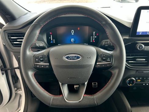 Used 2023 Ford Escape ST-Line FWD image 15